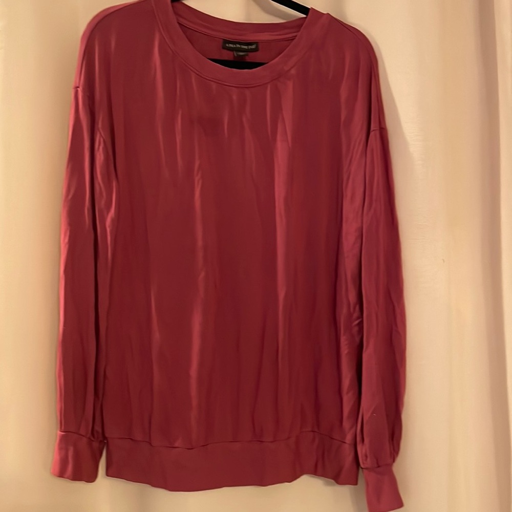 A Pea In The Pod Maternity Top
